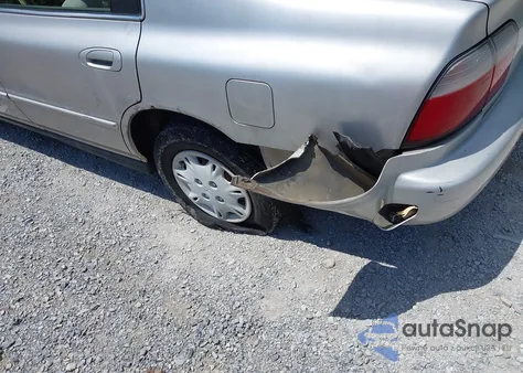 1996 Honda Accord Value z USA, uszkodzony, nr VIN 1HGCD5698TA232964